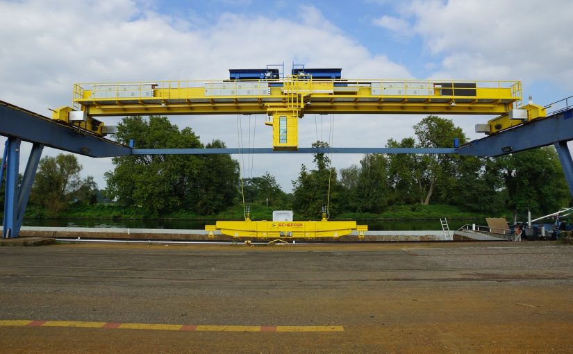 Firmy zajmujące się dostarczaniem maszyn posiadają w ofercie typowe warianty